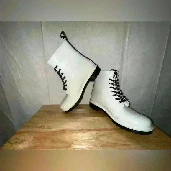 Michael Kors Black & White Tavie Logo Tape Combat Rain Boots Womens Size 9 - Picture 2 of 8